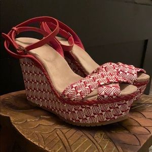 Gorgeous wedge sandals